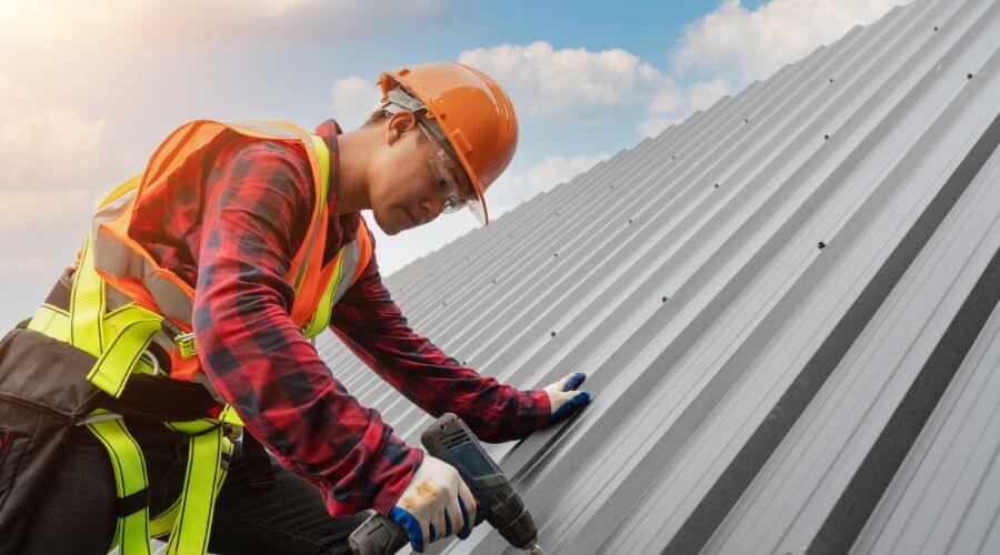 Professional Emergency Roof Repairs services in Loveland, OH